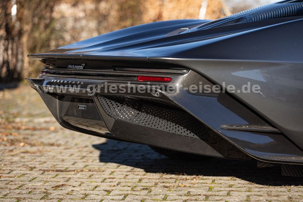 McLaren Speedtail 2021