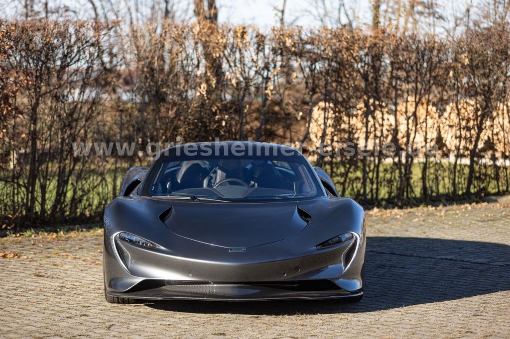 McLaren Speedtail 2021