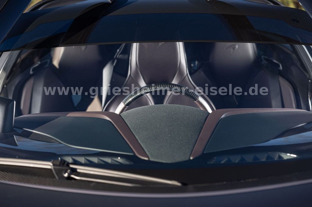 McLaren Speedtail 2021