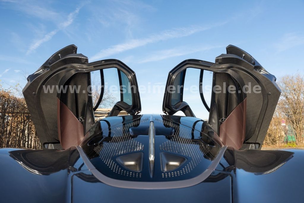 McLaren Speedtail 2021