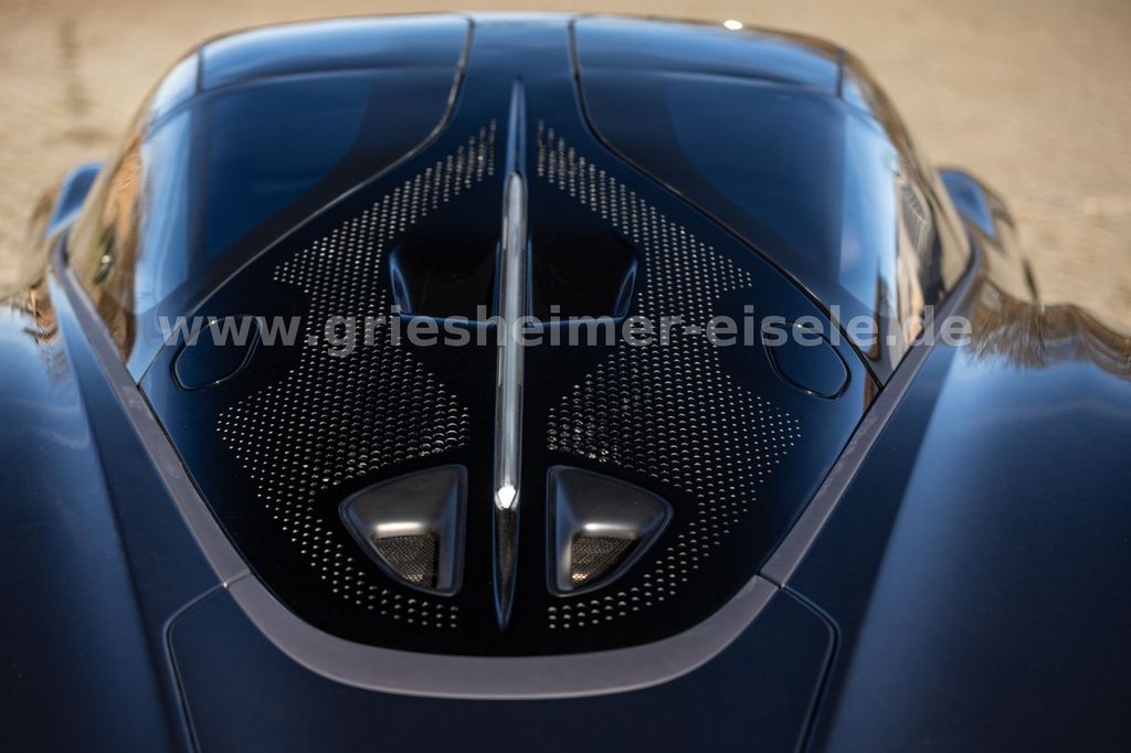 McLaren Speedtail 2021