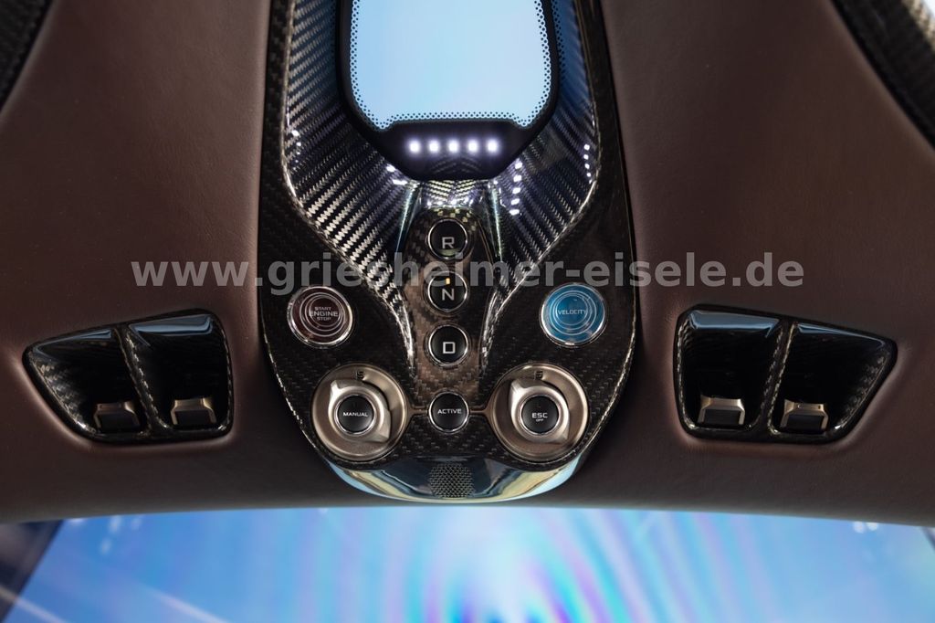 McLaren Speedtail 2021