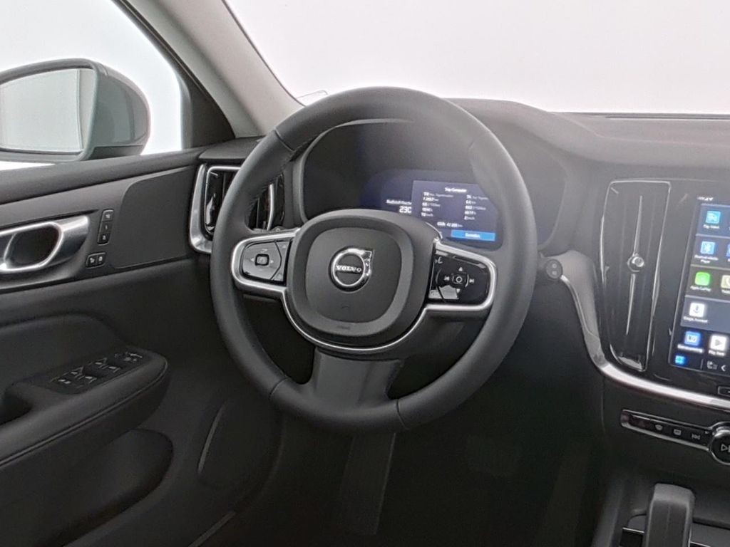 Volvo V60 Cross Country 2023