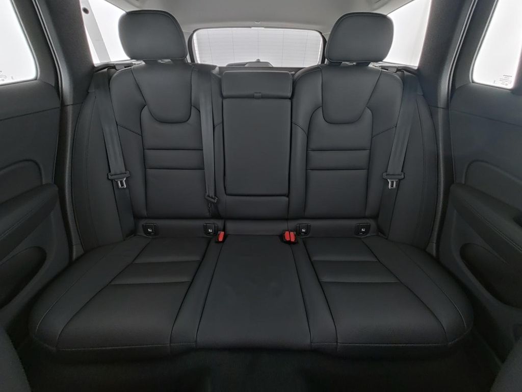 Volvo V60 Cross Country 2023