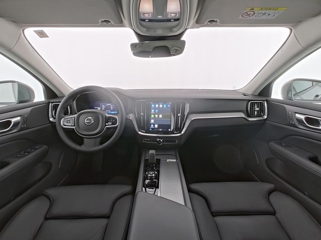 Volvo V60 Cross Country 2023