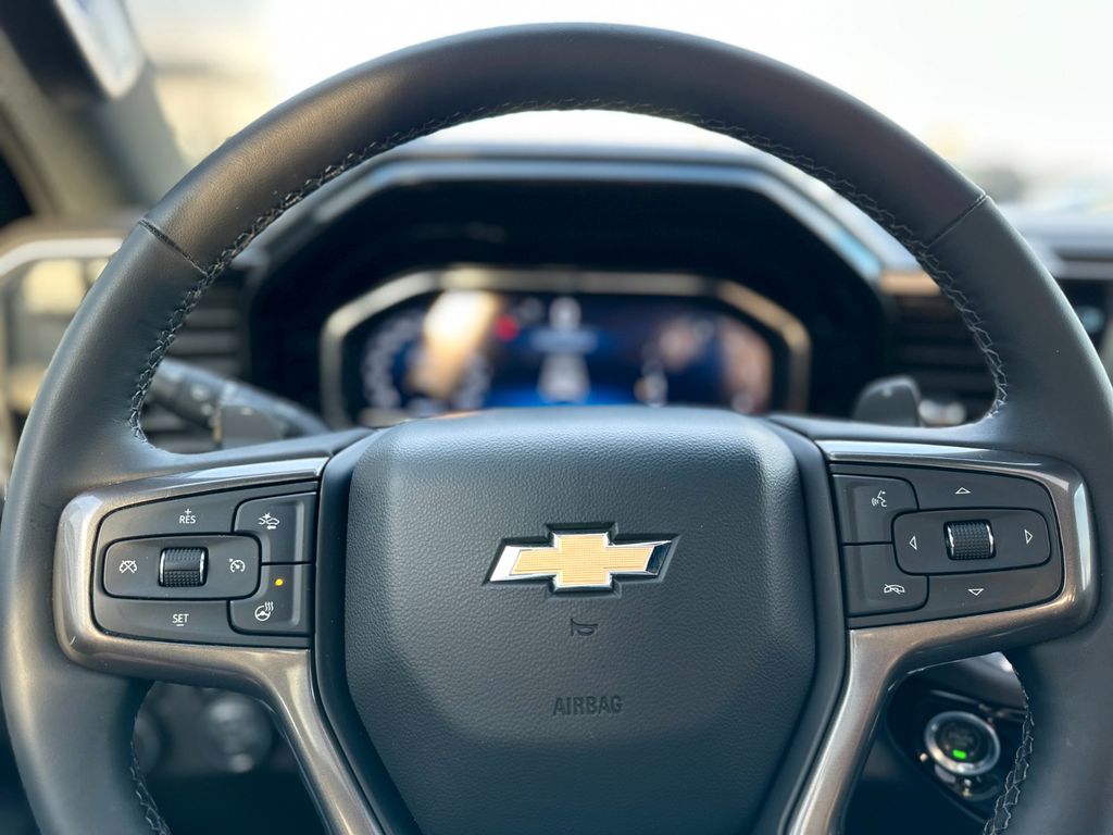 Chevrolet Silverado 2025