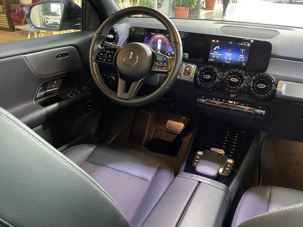 Mercedes-Benz GLB 180 2024