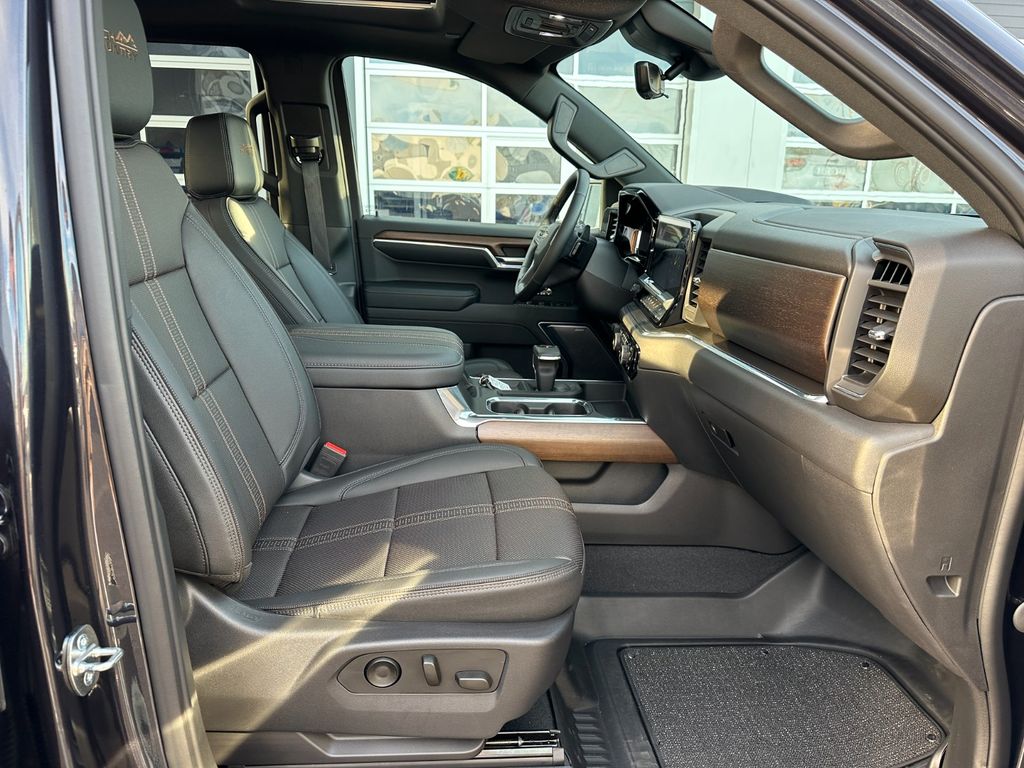 Chevrolet Silverado 2025