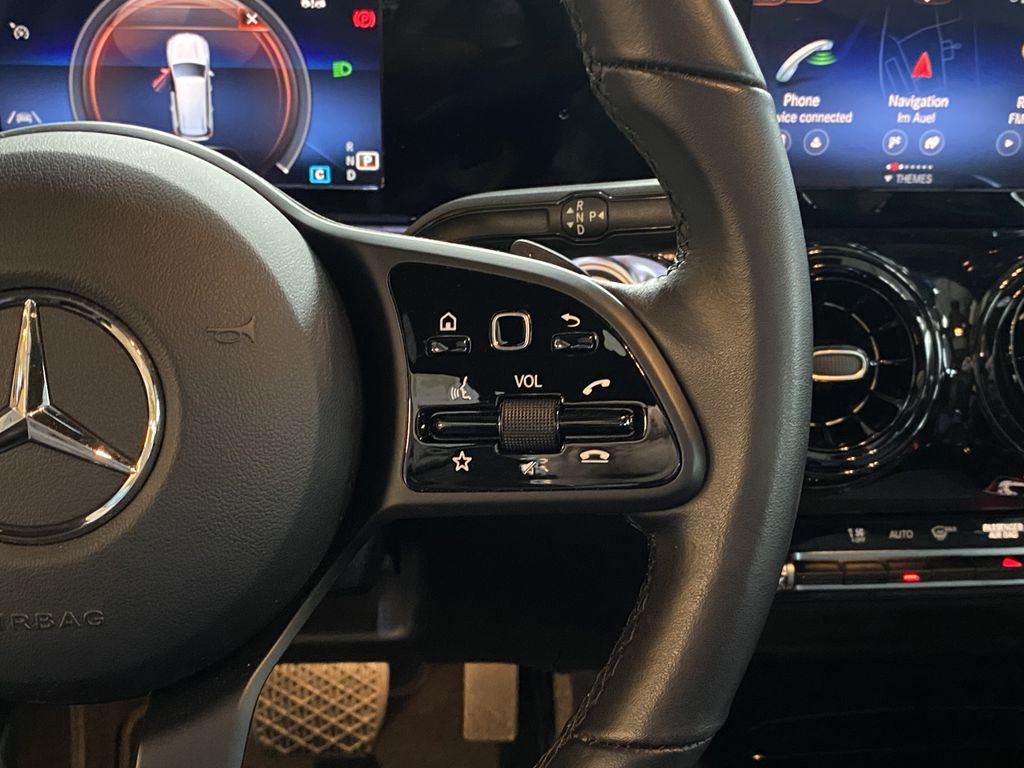 Mercedes-Benz GLB 180 2024