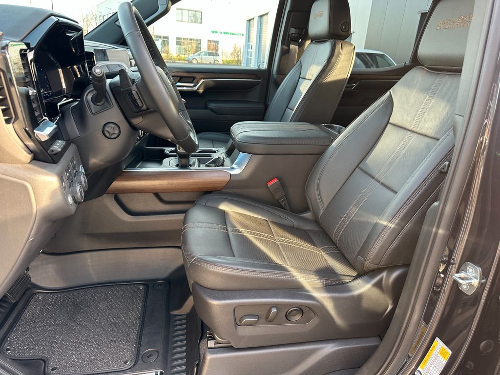 Chevrolet Silverado 2025