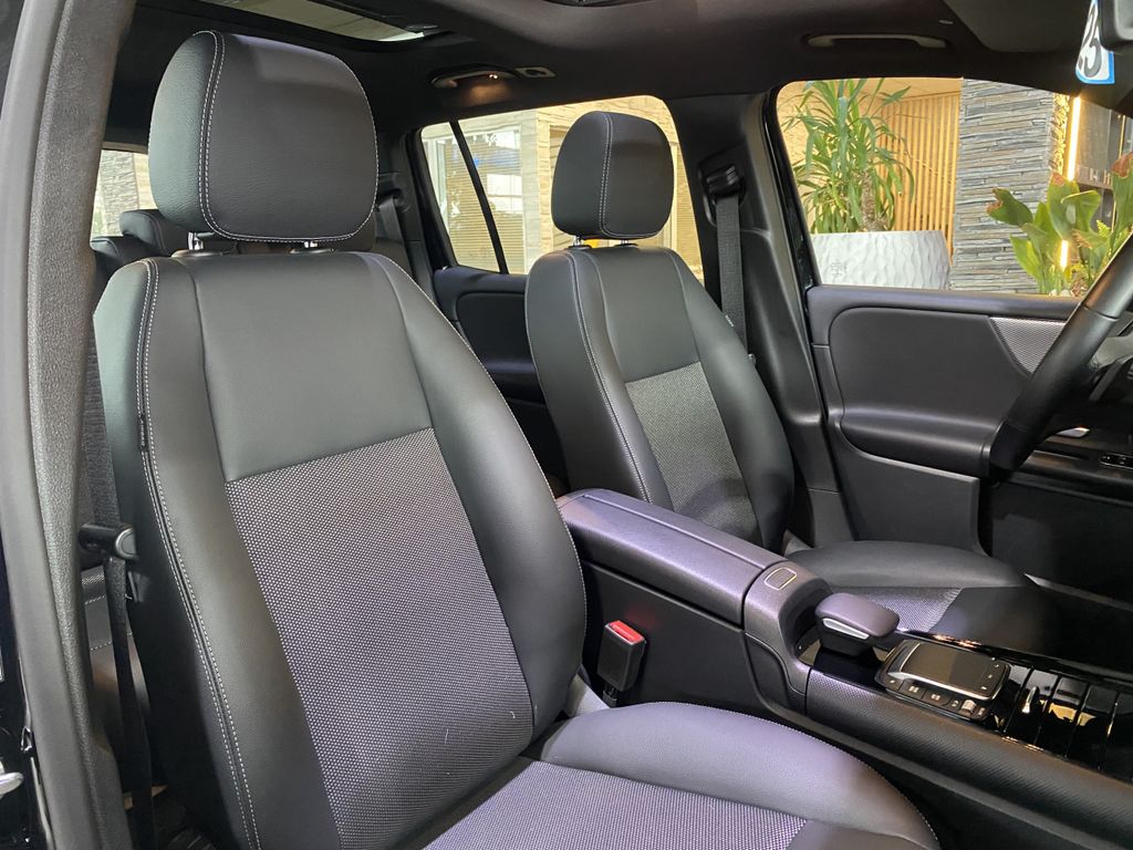 Mercedes-Benz GLB 180 2024