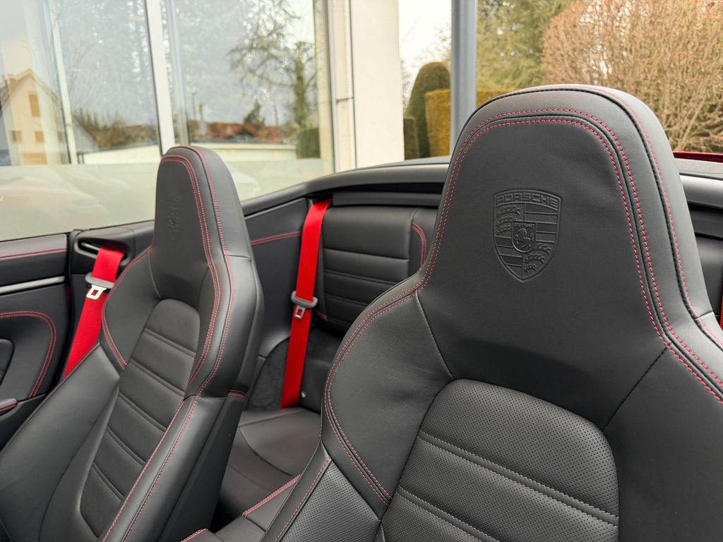 Porsche 992 2024