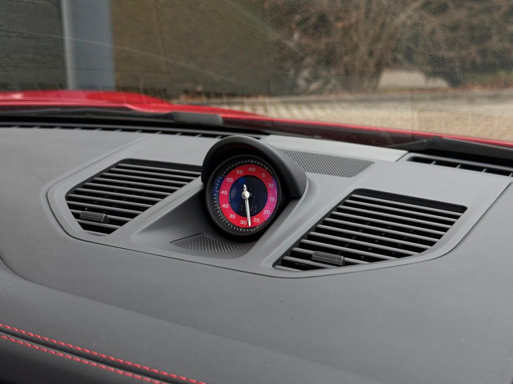 Porsche 992 2024