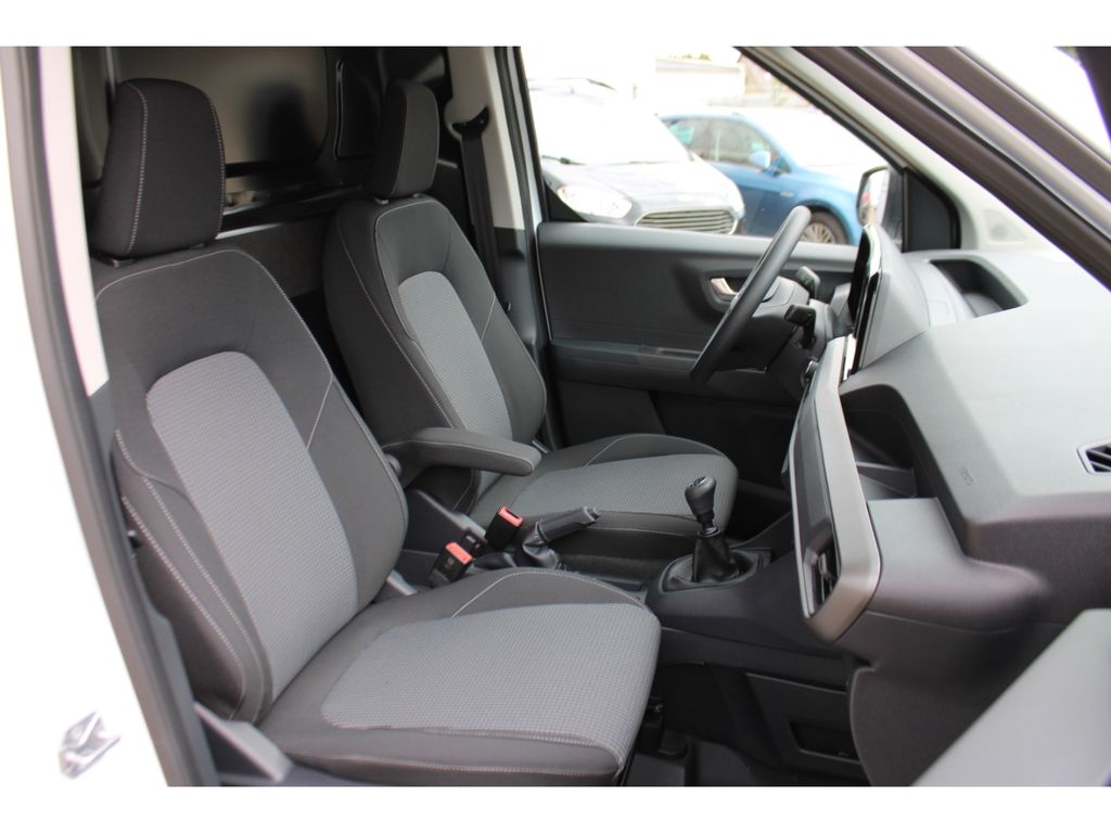 Ford Transit Courier 2025