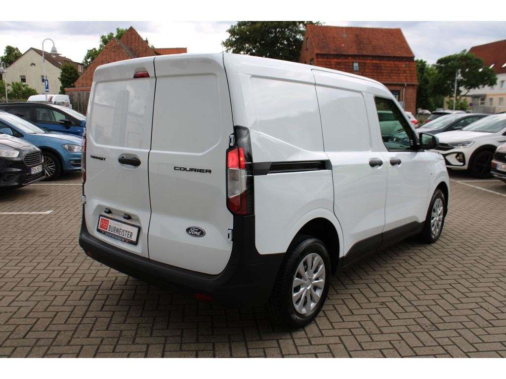 Ford Transit Courier 2025