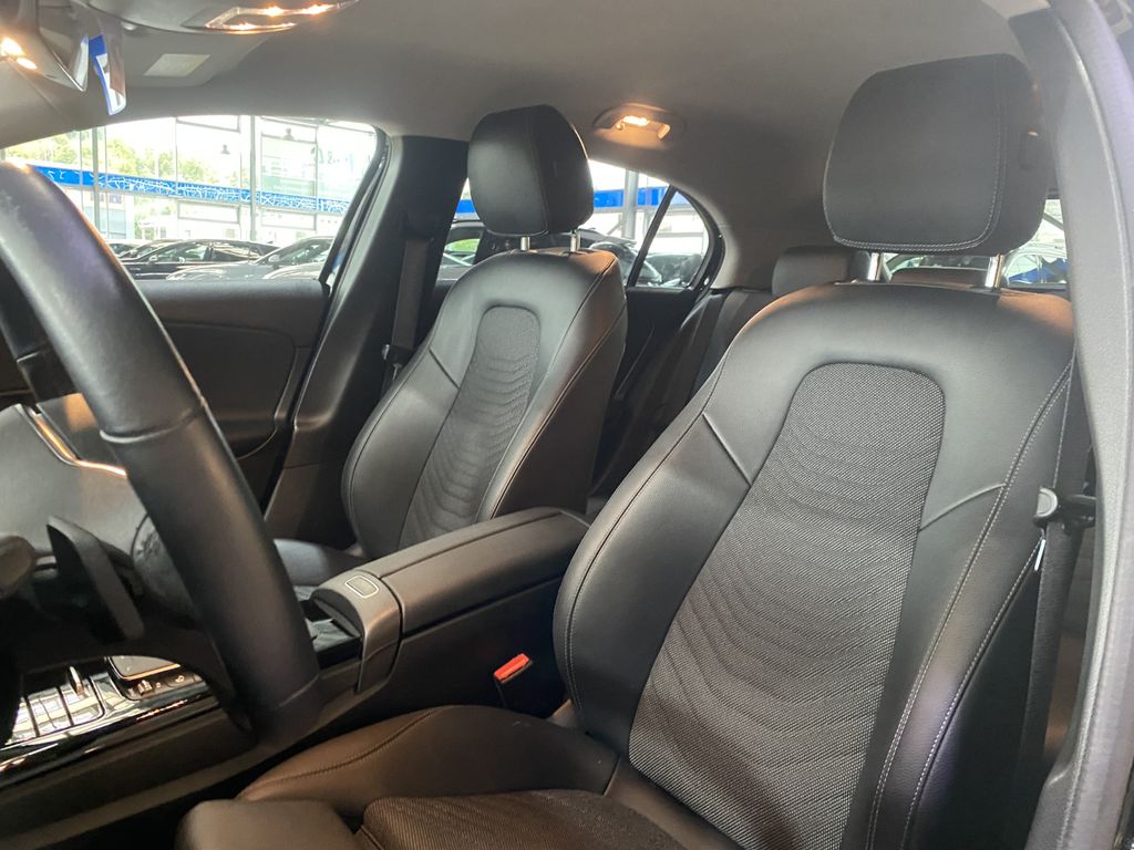 Mercedes-Benz A 200 2021