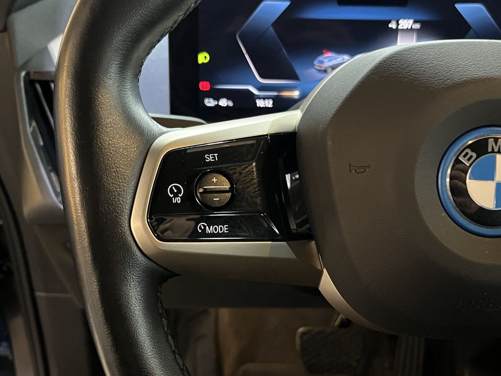 BMW iX 2023