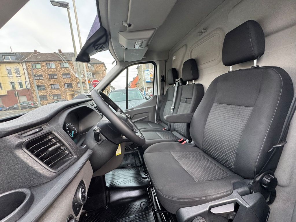 Ford Transit 2024