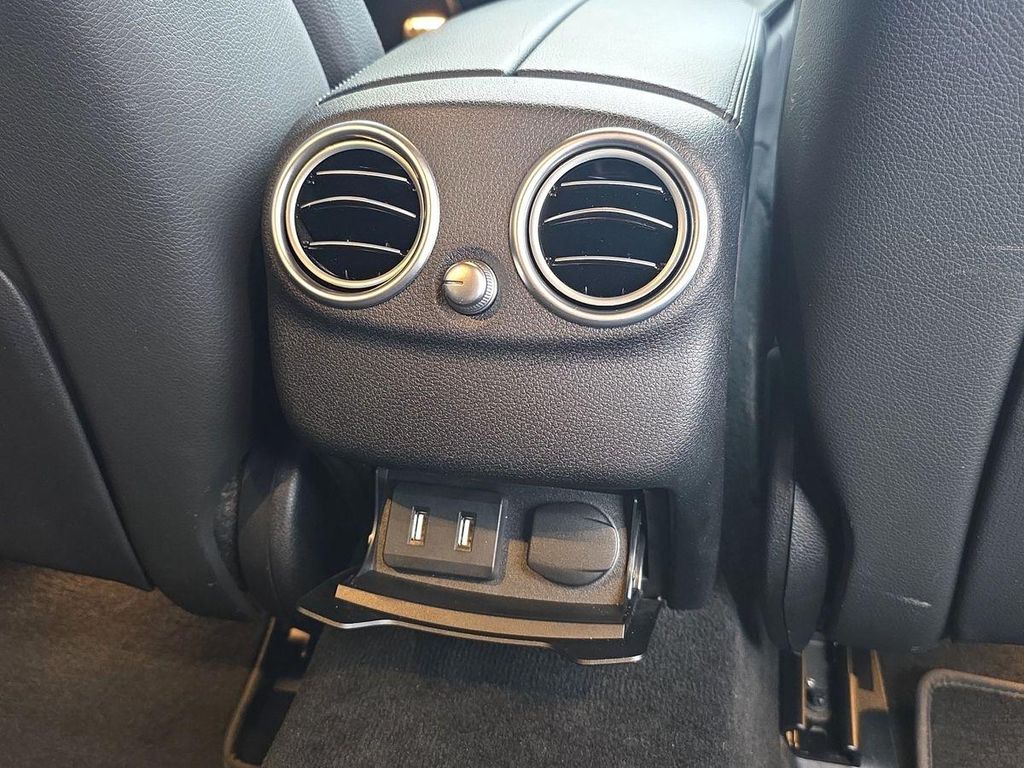 Mercedes-Benz C 300 2021