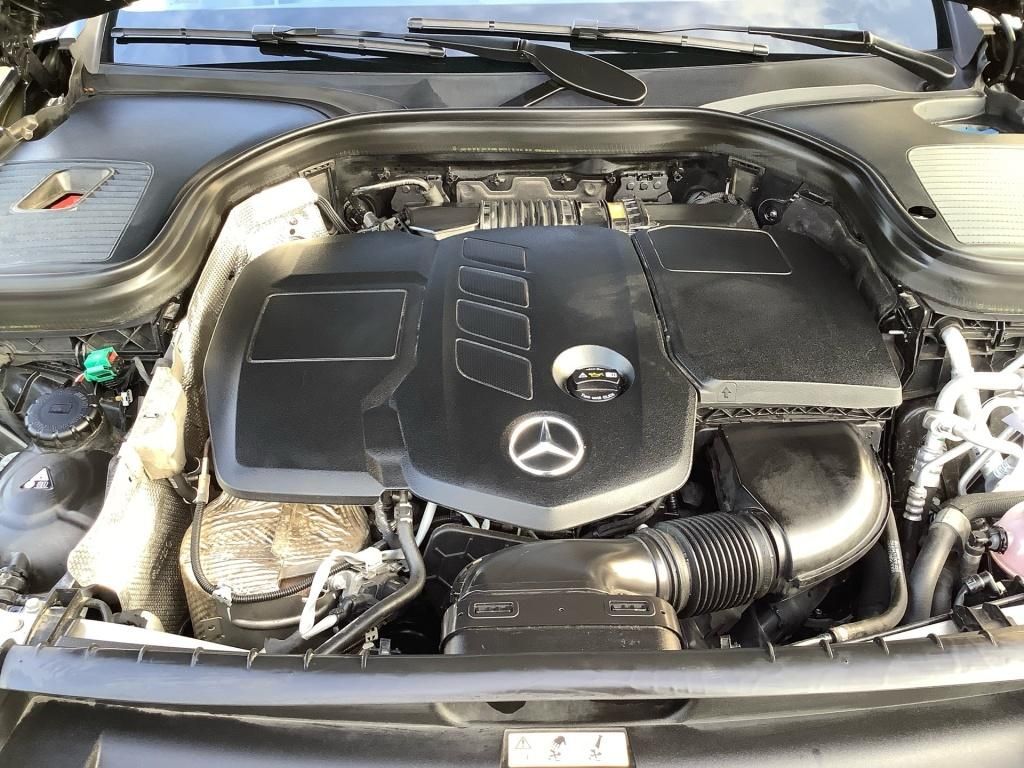 Mercedes-Benz GLC 300 2021