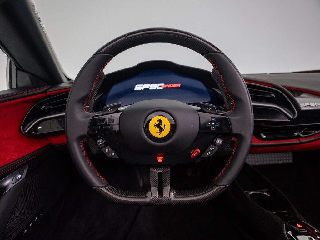 Ferrari SF90 2025