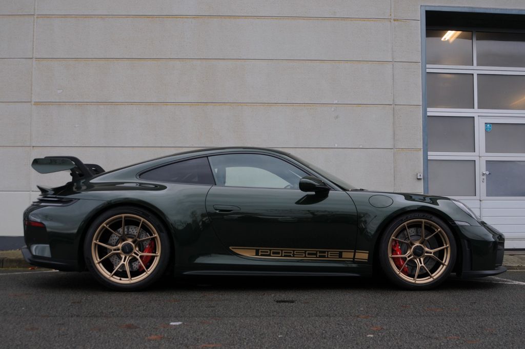 Porsche 992 2025