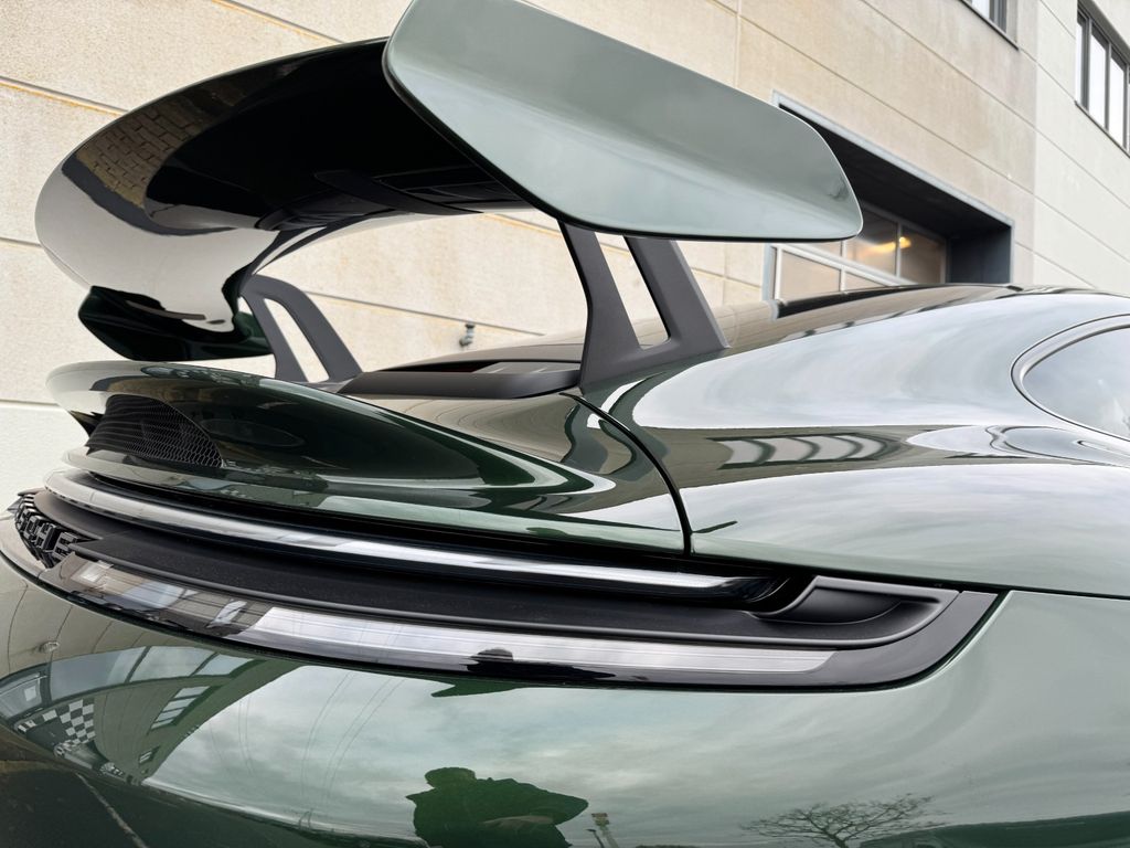 Porsche 992 2025