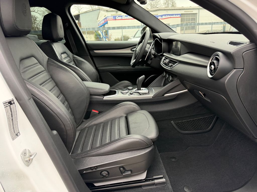 Alfa Romeo Stelvio 2021