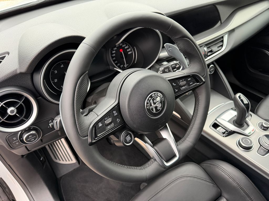 Alfa Romeo Stelvio 2021