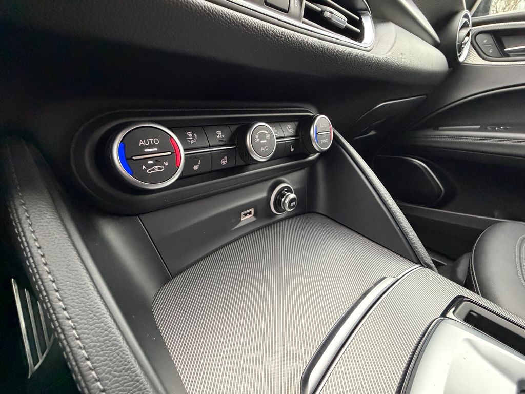 Alfa Romeo Stelvio 2021