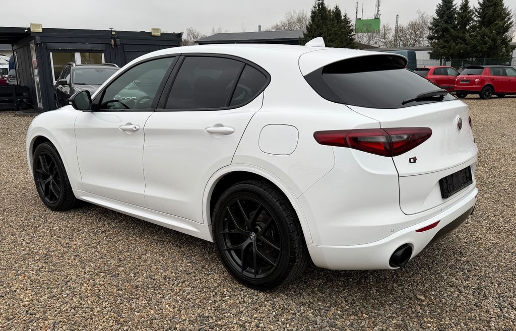 Alfa Romeo Stelvio 2021