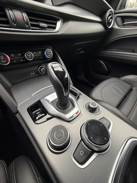 Alfa Romeo Stelvio 2021