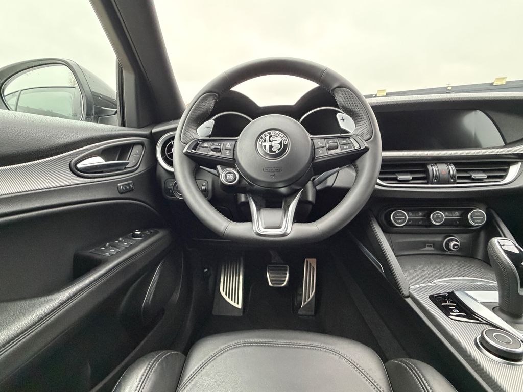 Alfa Romeo Stelvio 2021