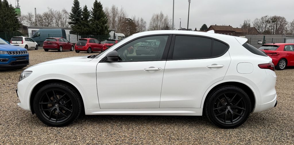 Alfa Romeo Stelvio 2021