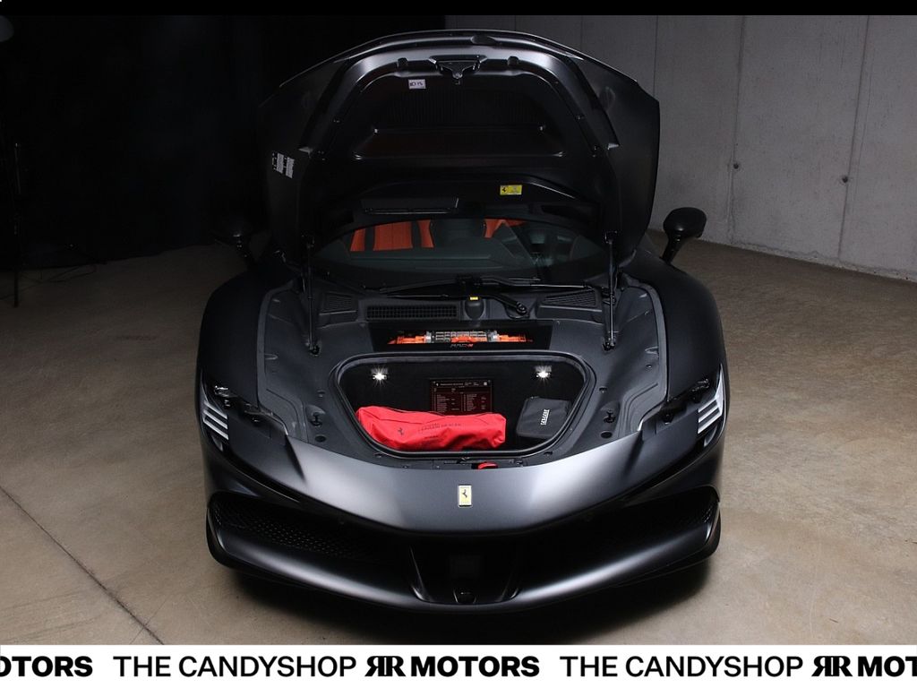 Ferrari SF90 2025