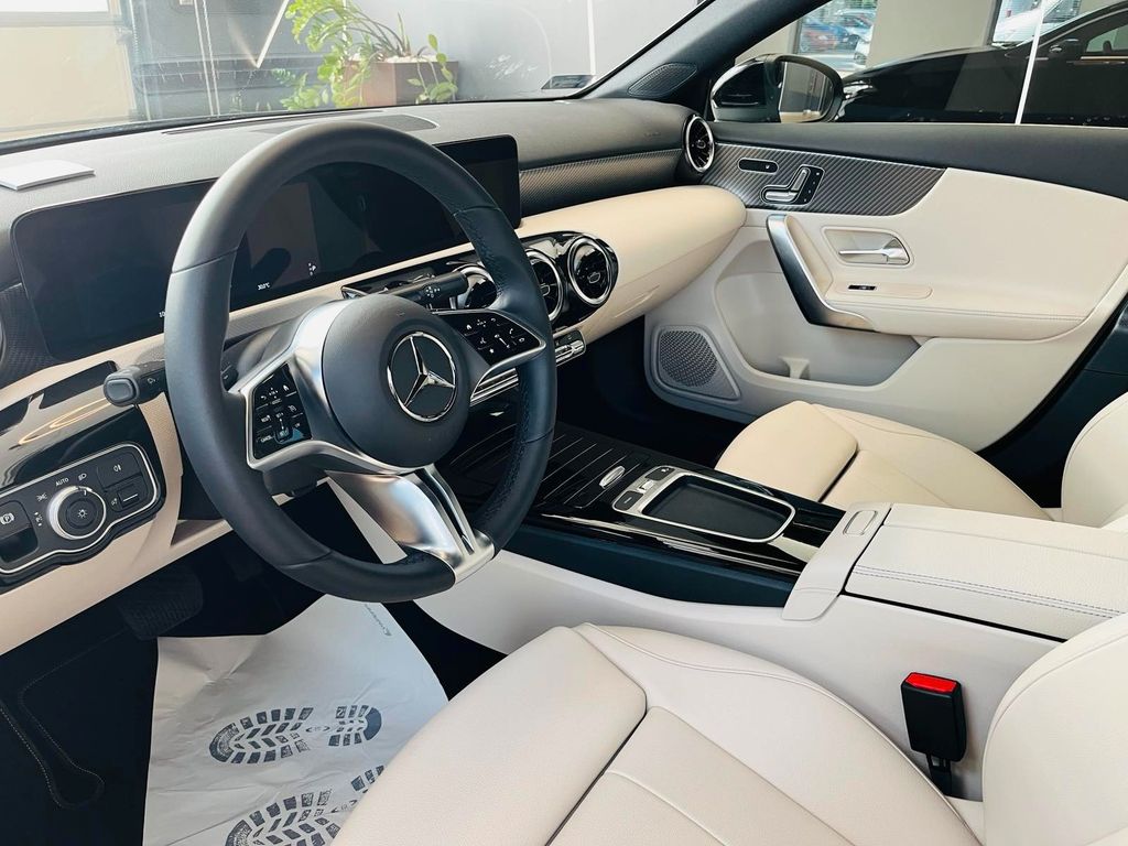 Mercedes-Benz A 250 2023