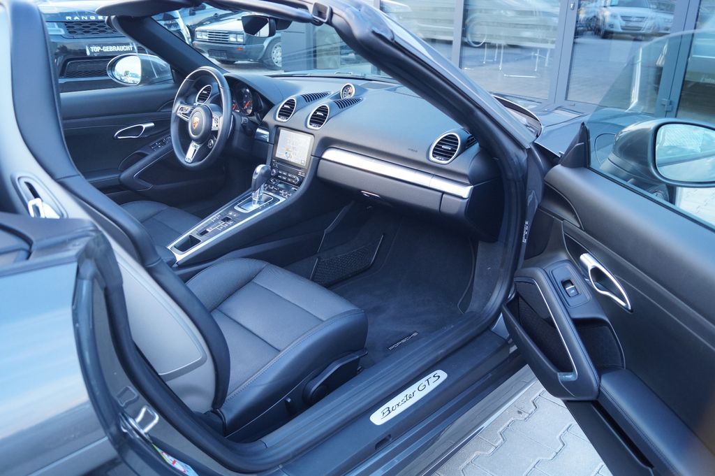 Porsche Boxster 2021