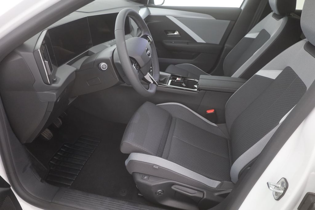 Opel Astra 2025