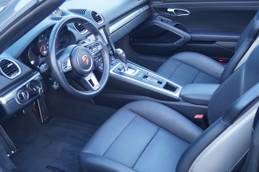 Porsche Boxster 2021