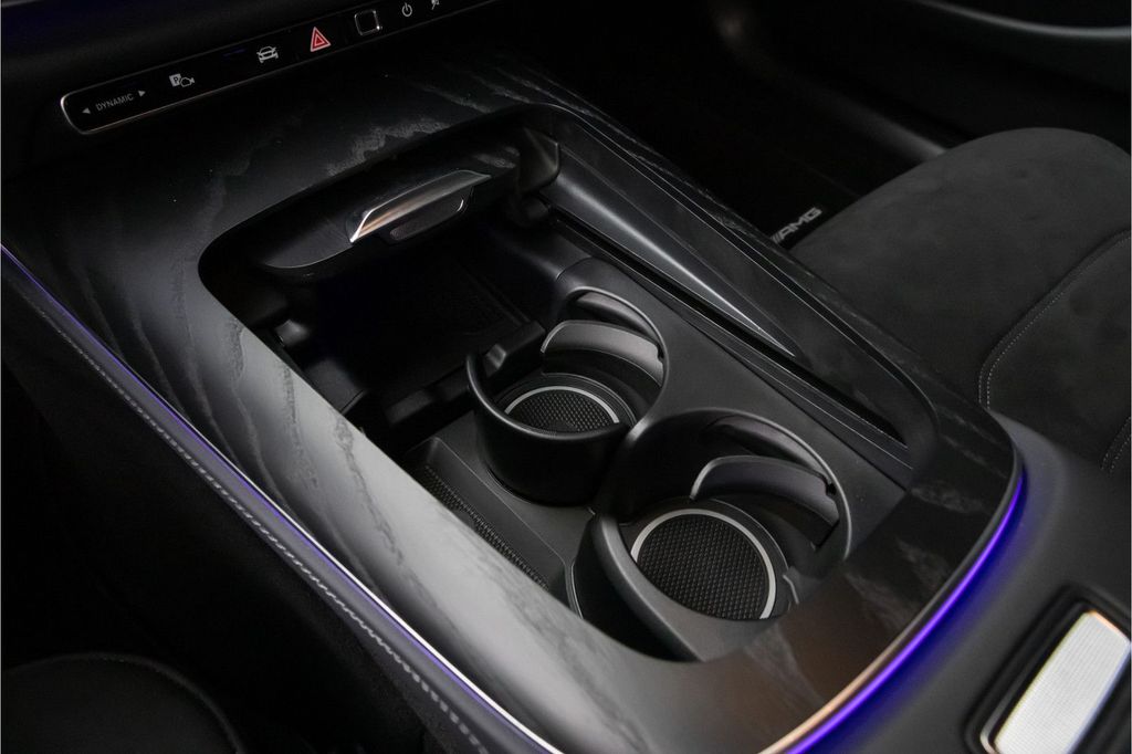 Mercedes-Benz E 220 2025