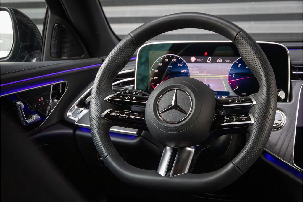 Mercedes-Benz E 220 2025