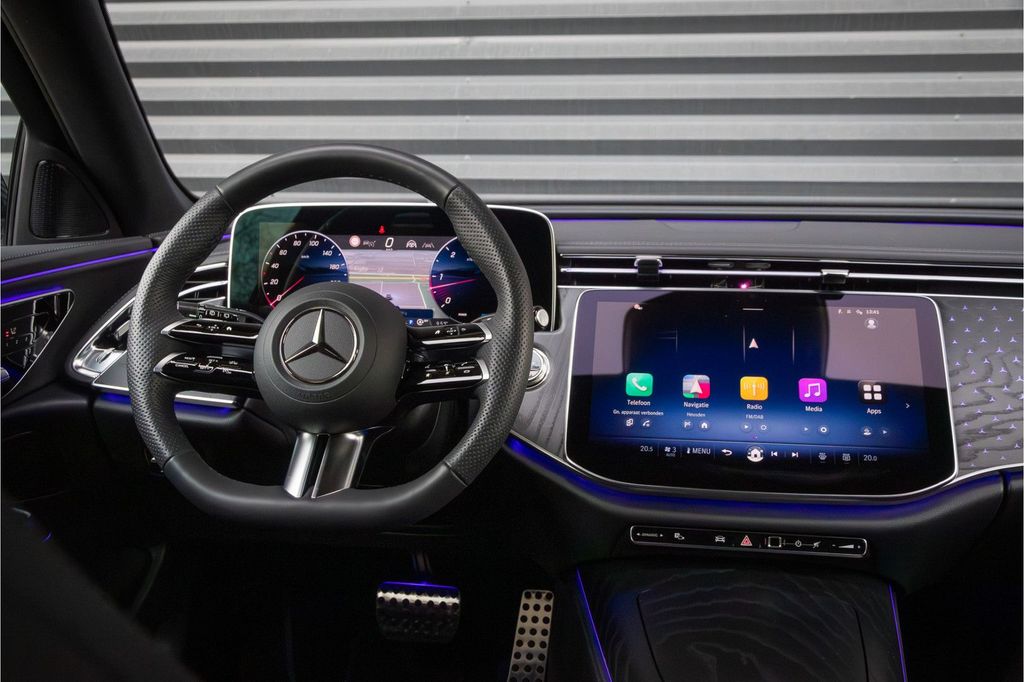 Mercedes-Benz E 220 2025