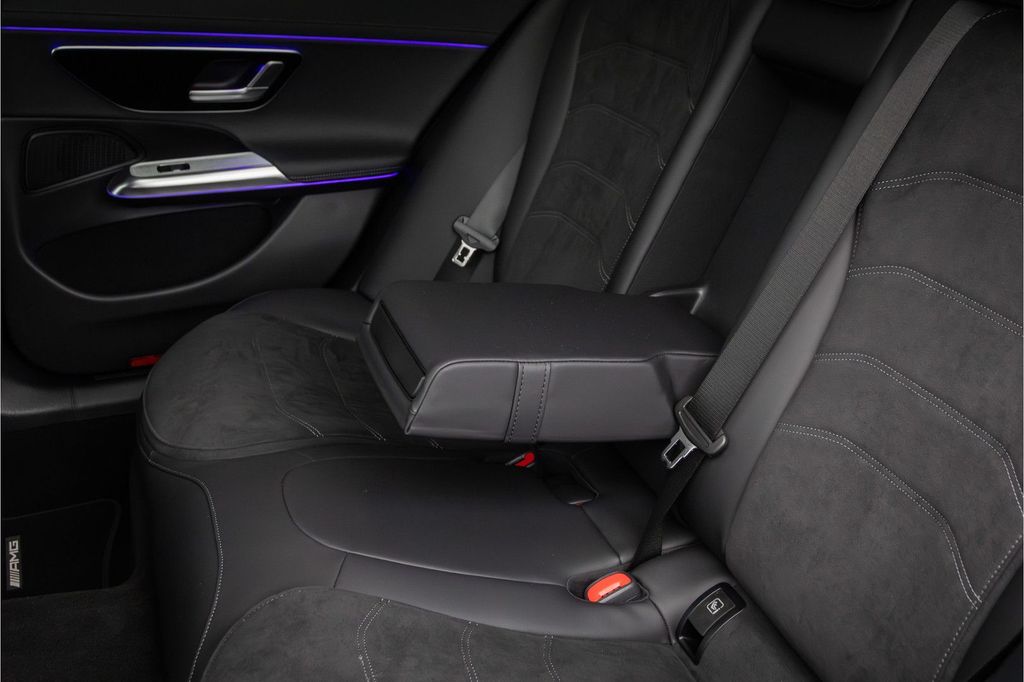 Mercedes-Benz E 220 2025