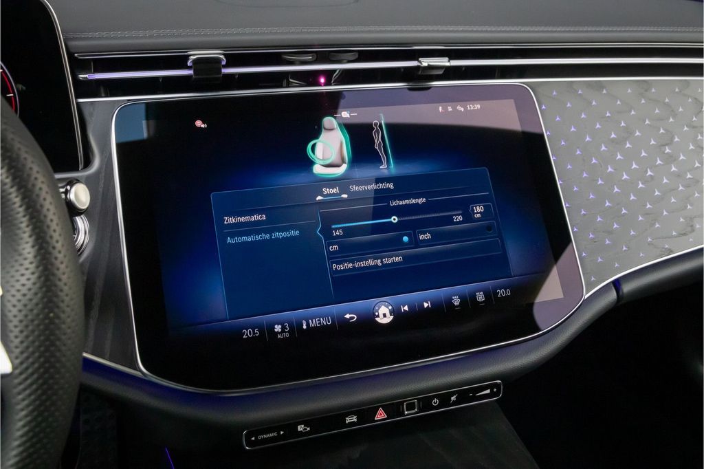 Mercedes-Benz E 220 2025