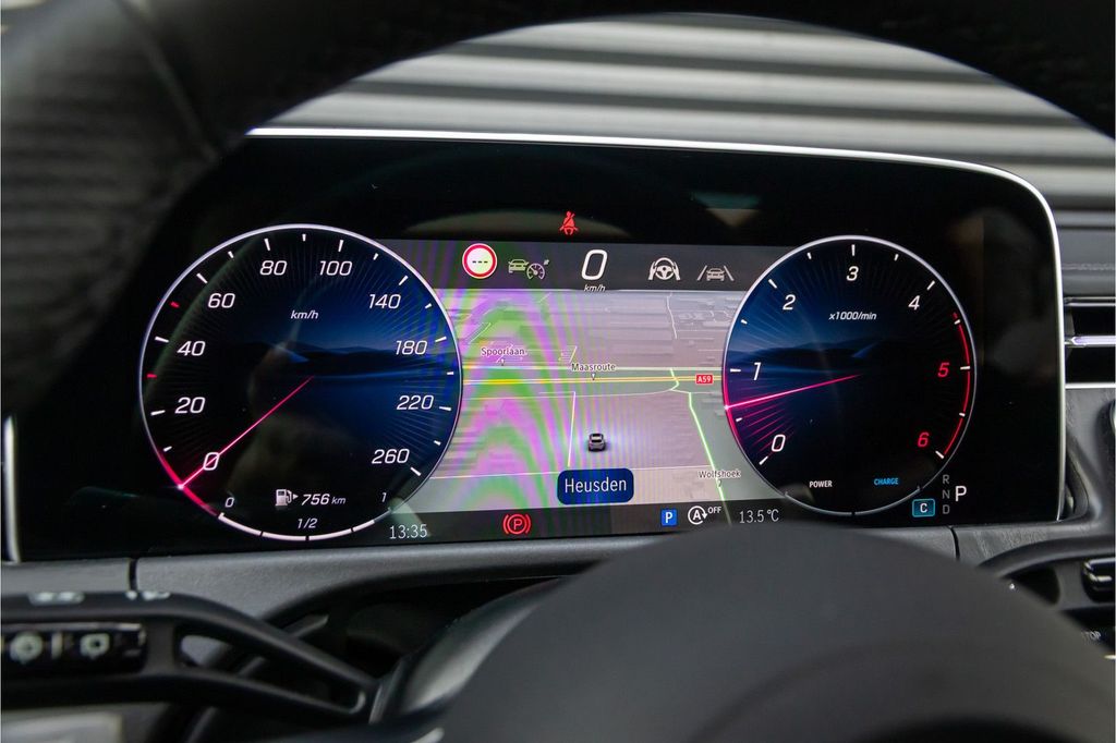 Mercedes-Benz E 220 2025