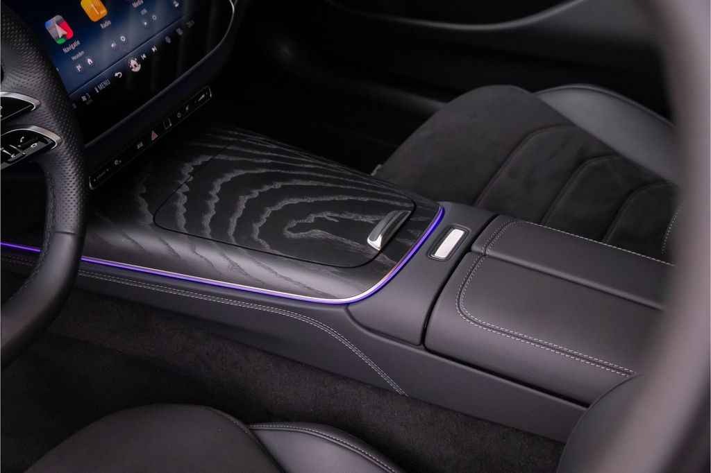 Mercedes-Benz E 220 2025