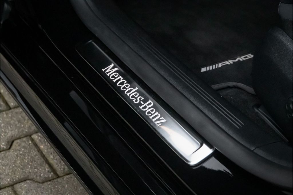 Mercedes-Benz E 220 2025