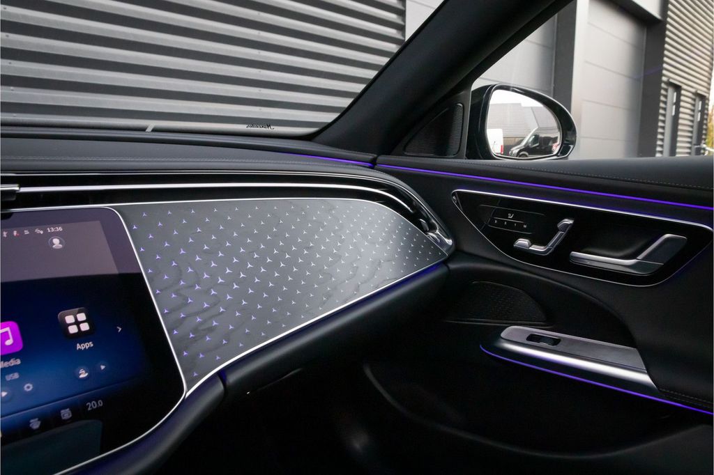 Mercedes-Benz E 220 2025