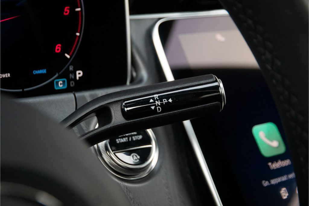 Mercedes-Benz E 220 2025