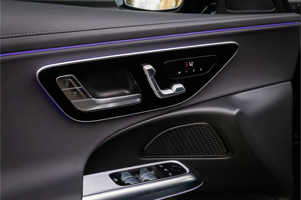 Mercedes-Benz E 220 2025